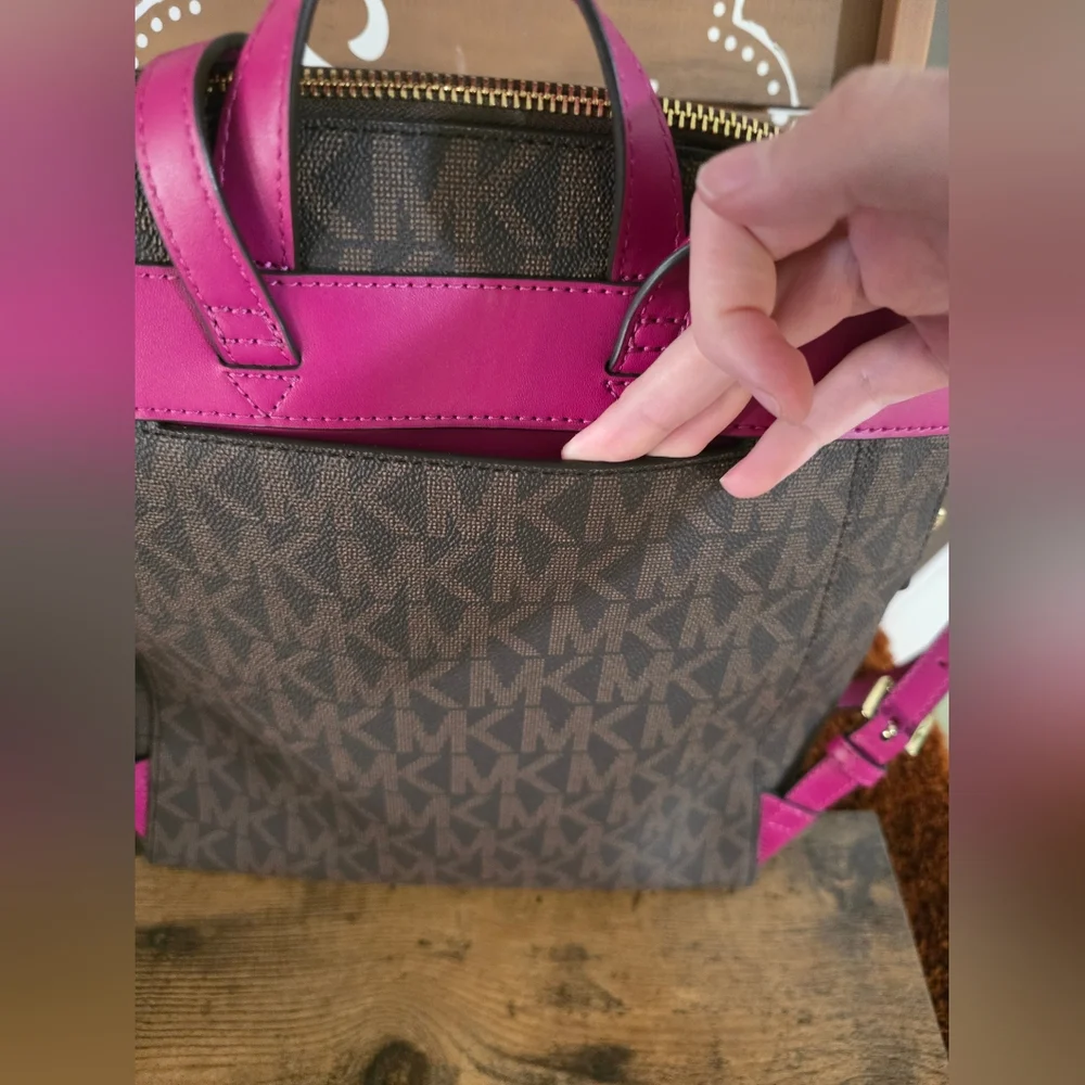 Michael Kors Dallas Medium Slim Backpack MK Signature - Picture 14 of 15